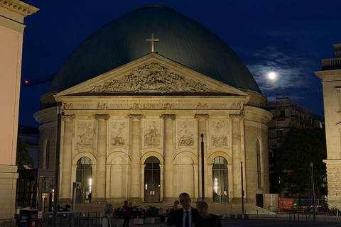 Berlin Night Walking Tour - Iconic Illuminated Landmarks Private Berlin Sunset Walking Tour - Iconic Landmarks