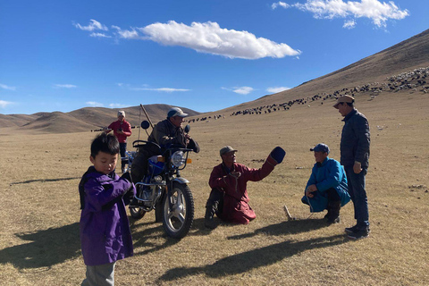 From Ulaanbaatar: 8-Day Gobi Desert and Orkhon Valley Tour