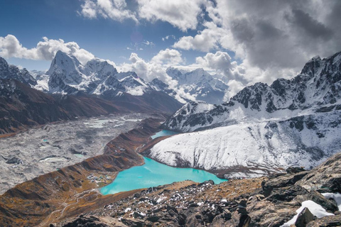 Népal : Trek du Gokyo Ri, région de l&#039;Everest, 11 jours.Népal : Trek au Gokyo Ri avec tous les services inclus.