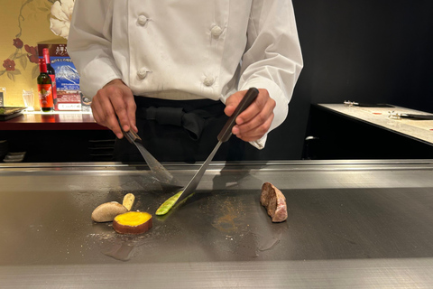 Osaka: Kobe-biff Teppanyaki-upplevelse med guideOsaka: Kobe Beef Teppanyaki-upplevelse med guide