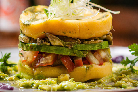 Learn how to prepare the most iconic dishes of Peruvian cuisine. Shared tour