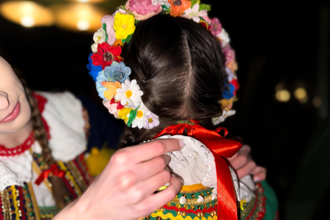 Kraków: Folk Show, and Traditional Dinner in the City Center