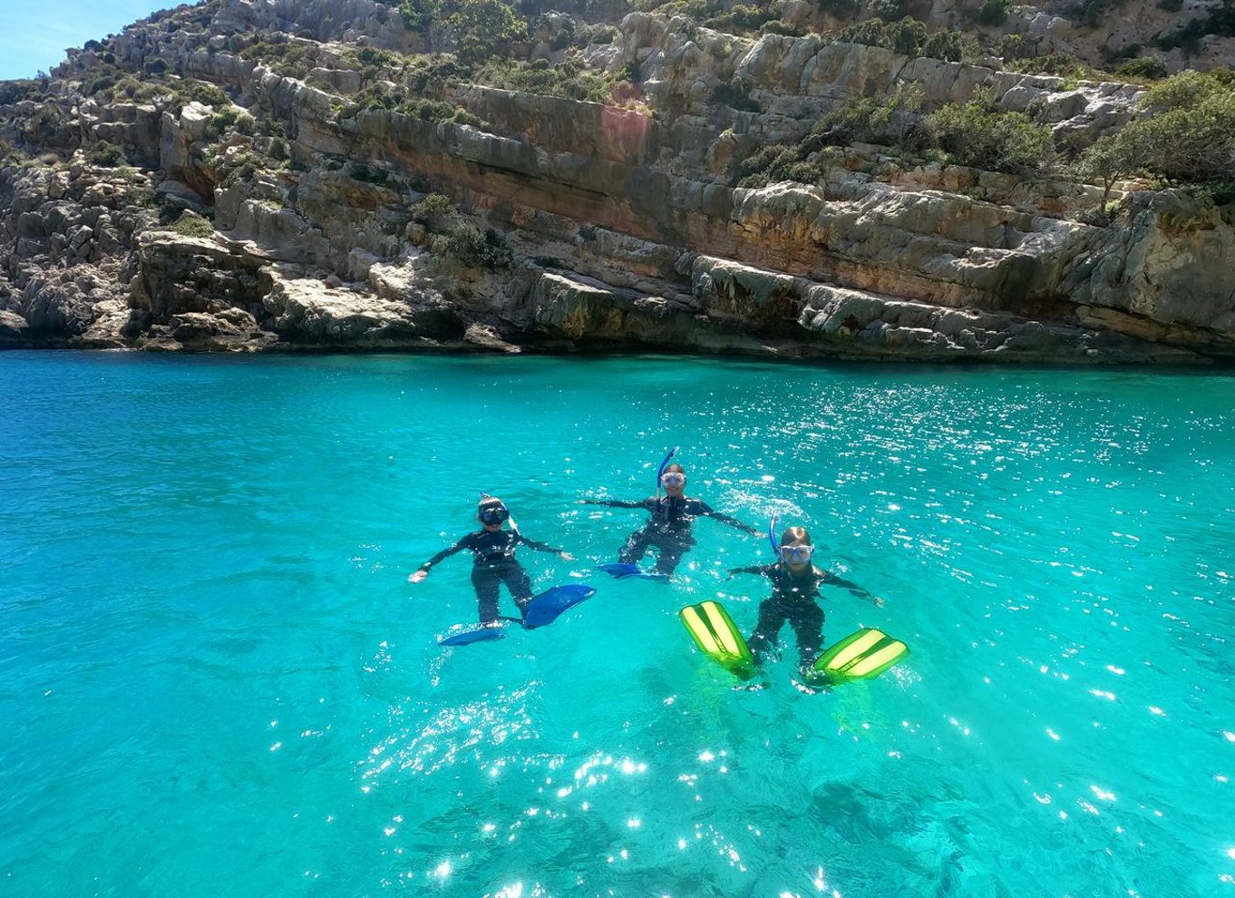 Chania: Bådtur med guidet tur med snorkling