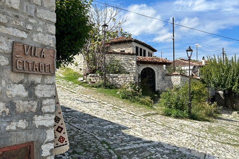 Von der Küste zu den Bergen: Albaniens Sieben-Städte-Tour