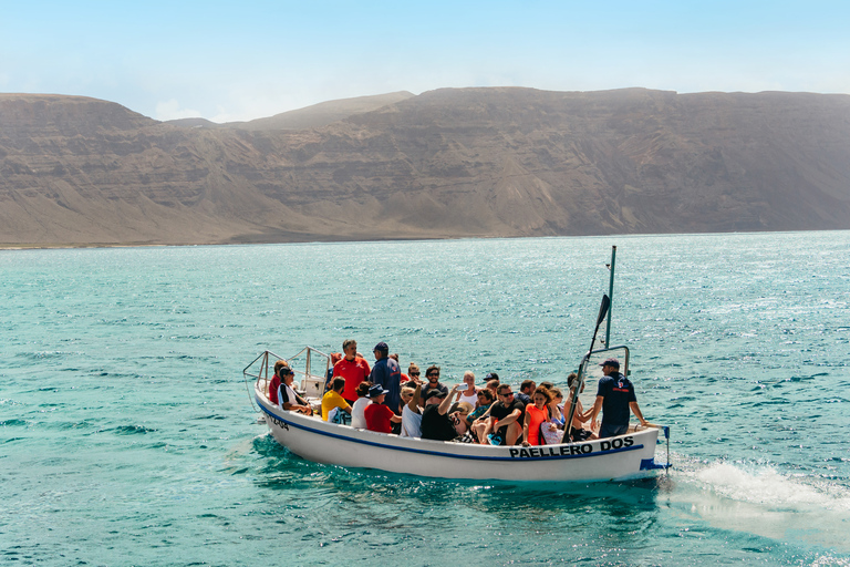 La Graciosa: Inselrundfahrt mit Mittagessen und WasseraktivitätenLa Graciosa: Exklusive Katamaran-Fahrt mit Mittagessen