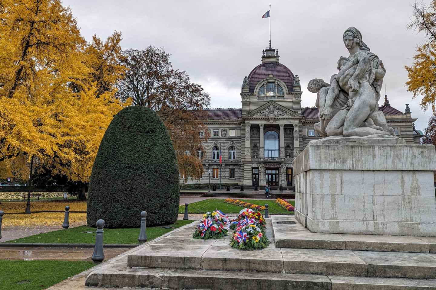 Tour a Pie por la Historia Bélica de Estrasburgo 1871–1945