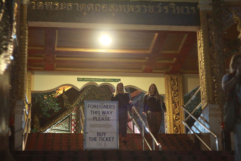 Chiang Mai après le crépuscule : Visite du Doi Suthep et du Wat Umong au crépuscule