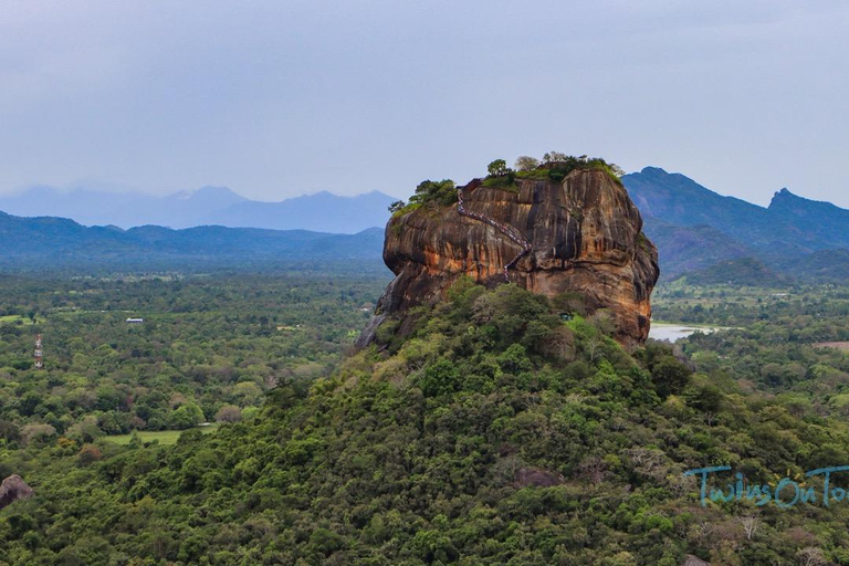 Sri Lanka : 2-Day Tour to Sigiriya, Dambulla, and Kandy