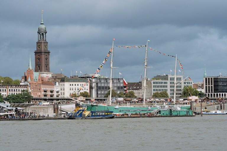 Hamburg: One Hour Traditional Harbor Cruise