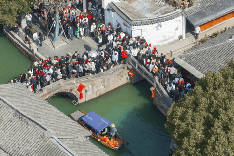 Shanghai Zhouzhuang Water Town Guided Tour with Free Time