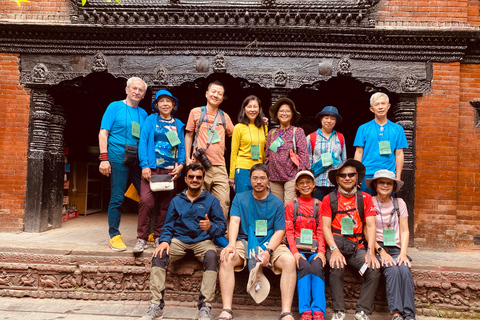 Katmandú: patrimonio de Patan y comida newari en bicicletaExcursión por la cultura y el patrimonio de Katmandú: Descubre Nepal
