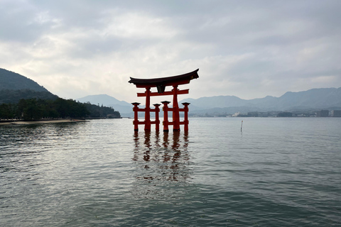 广岛：宫岛与和平公园导览游广岛：宫岛与和平公园导游游