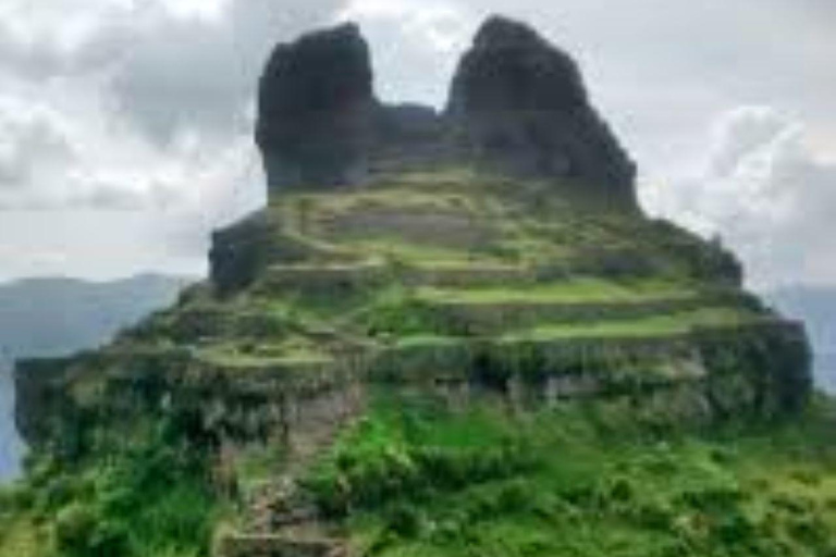 “Adventure Trip: Transportation to Waqrapukara from Cusco”.