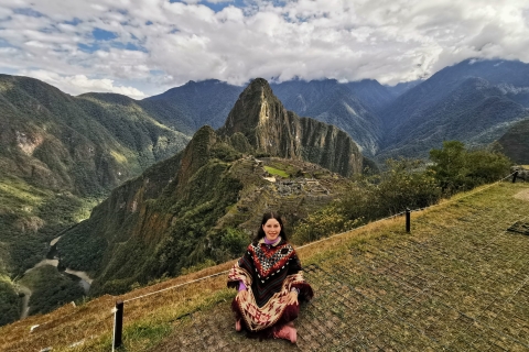 Cuzco: Machu Picchu, Humantay, Rainbow Mountain 6-daagse tripCuzco: Machu Picchu, Humantay, Rainbow Mountain 6-daagse reis