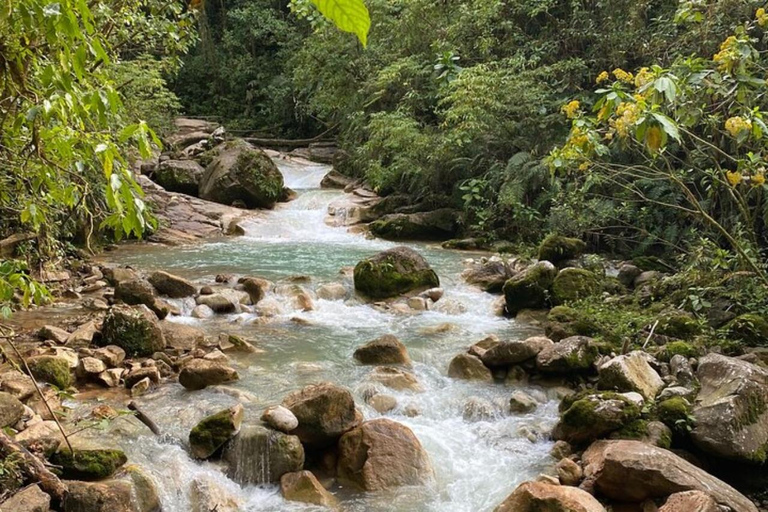 Depuis San Jose : Circuit des cascades et des cavernes hors des sentiers battus