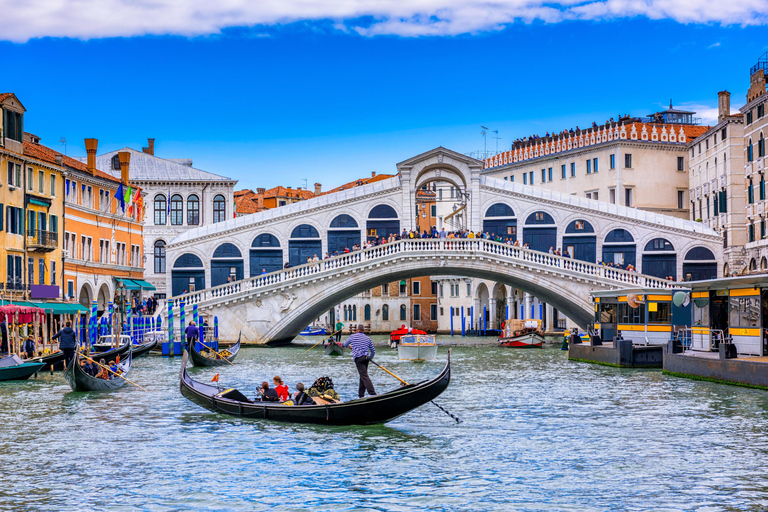 Venice: Saint Mark's Basilica Guided Tour with Gondola Ride German Guided Tour