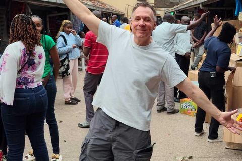 Tour a pie por la ciudad de NairobiNairobi: tour a pie guiado por la cultura y la historia