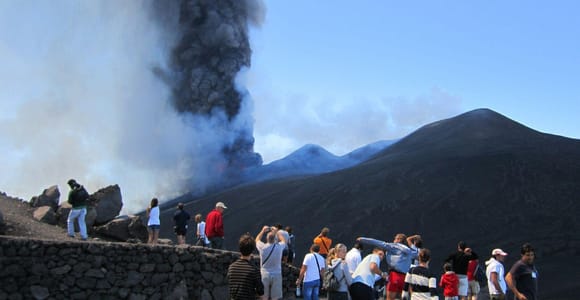 Mount Etna: Jeep hike and trekking suitable for everyone. Free shoes and jacket