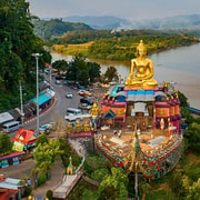 Chiang Mai: Chiang Rai Temples, Golden Triangle & Boat Tour