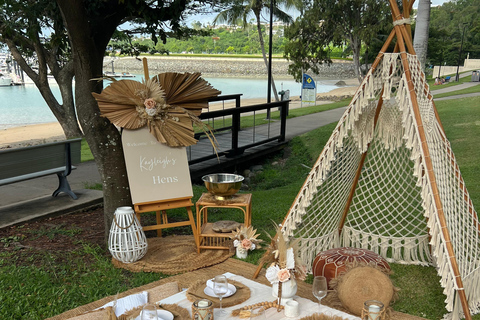 Airlie Beach: Luxury Bohemian Picnic Experience