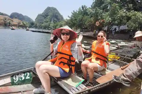 Ninh Binh Luxury Tour: Hoa Lu, Mua Hike, Tam Coc Boat