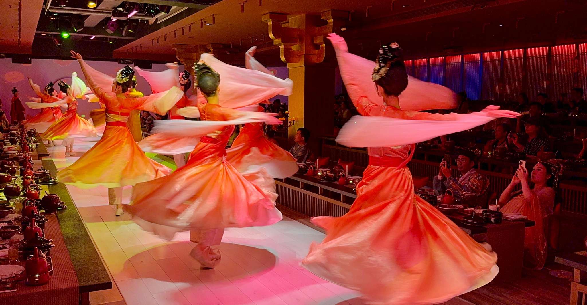 Shanghai Guided Royal Banquet Photo with Massage Option photo 5
