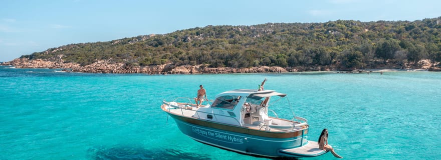 Palau : tour hybride en bateau écologique dans la Costa Smeralda avec apéritif