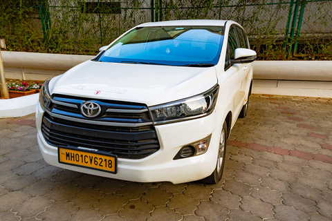 Mumbai: Innova Crysta oder Kia Carens mit Chauffeur mieten