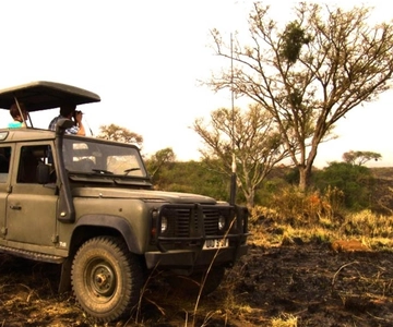 WILD MAVERICK -UGANDA LAND ROVER ESCAPADAS | over-lander