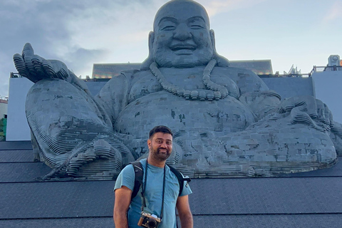 Montagne de la Vierge Noire, Cu Chi, Cao Dai avec guide LGBT