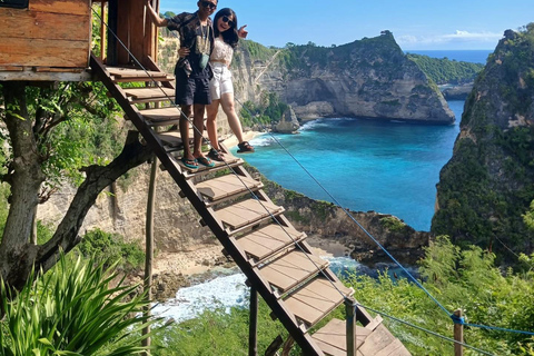 From Lembongan: Private Highlights East and West Nusa Penida Hotel Transfer from Lembongan Area