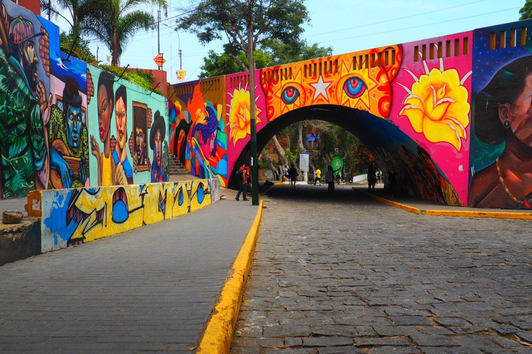 Lima : Tour of colourful and bohemian Barranco and Callao