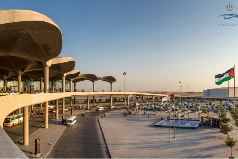 Queen Alia International Airport afzetten/ophalen