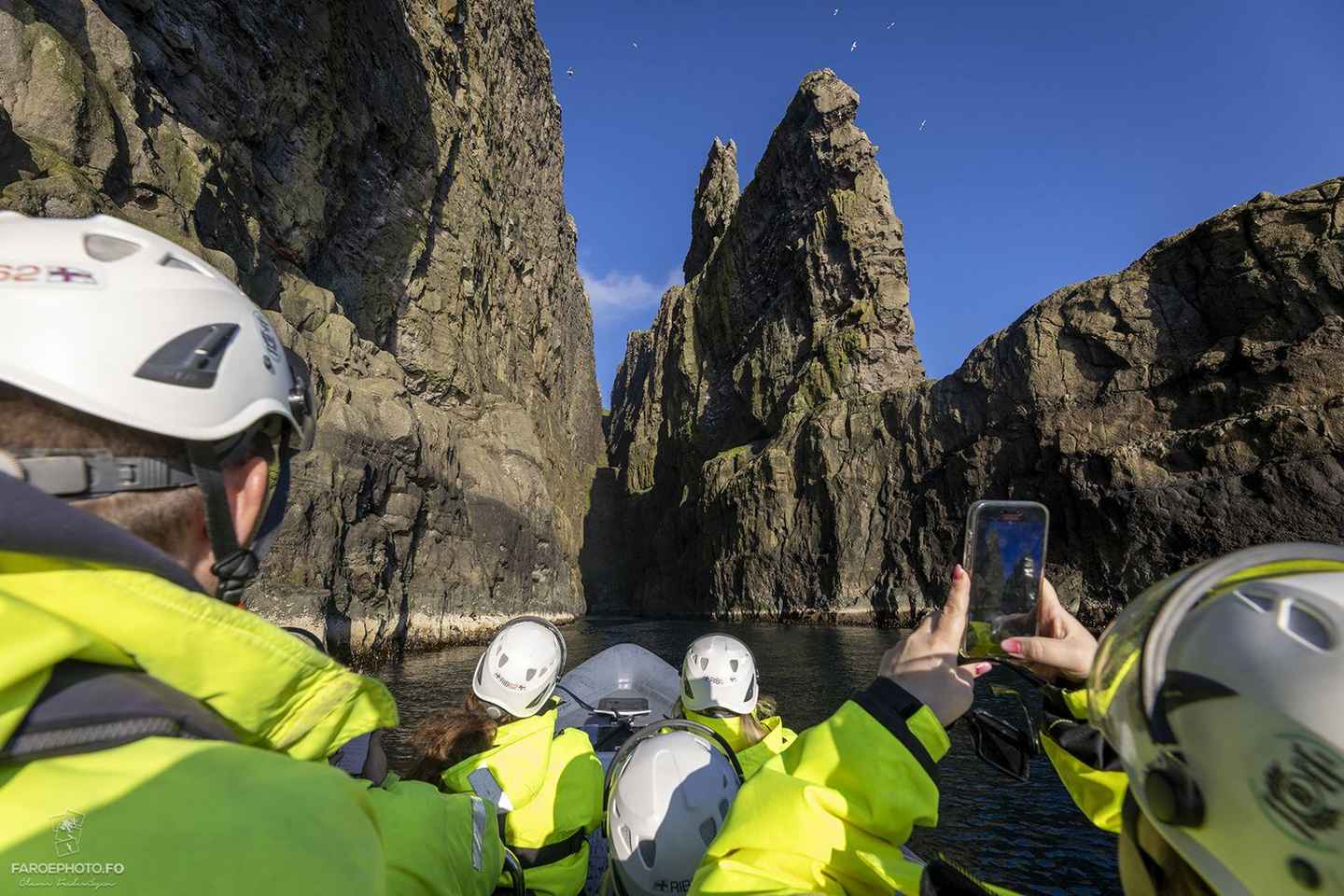 Faroe Islands: Sea Cave Concert, Bird Cliffs and Boat Tour