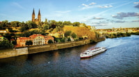 Prague, croisière nocturne sur la rivière Vltava avec Buffet - Hizvo