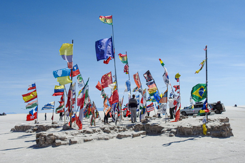 La Paz: 3-Day Uyuni Salt Flats Journey with Return SPANISH-SPEAKING DRIVER