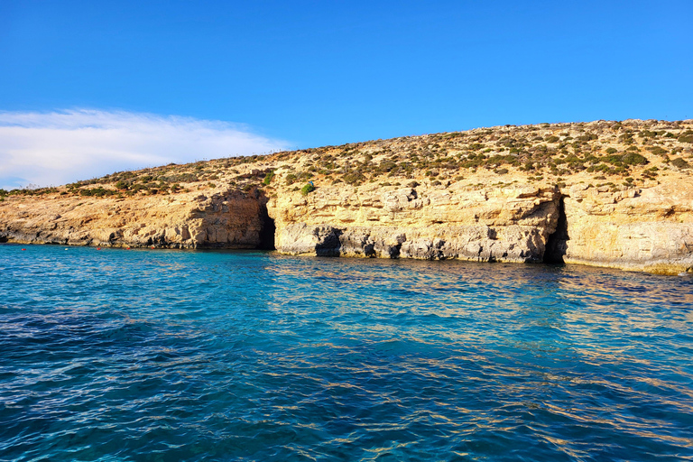 ميليها: غوزو، كومينو، كهوف البحر، ورحلة بحرية في البحيرة الزرقاء