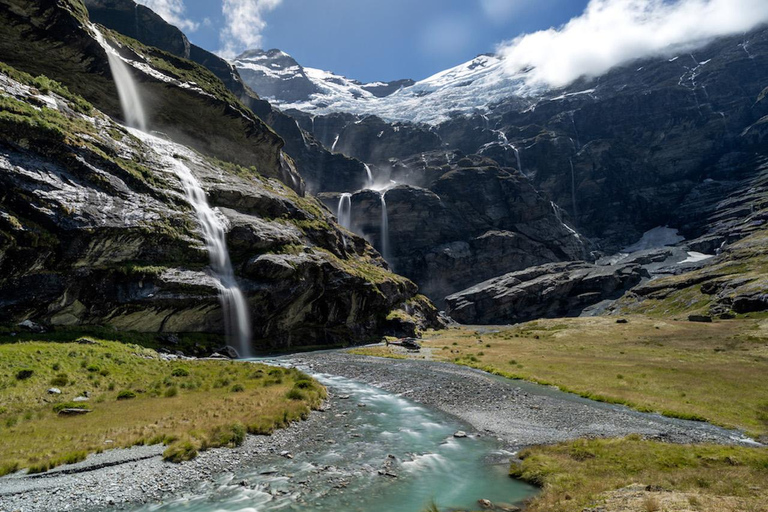 De berg Earnslaw gletsjer