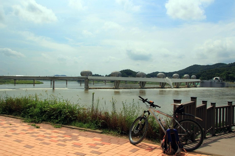 Seoul:Yangpyeong Day Trip with Dumulmeori & Yongmunsa Temple