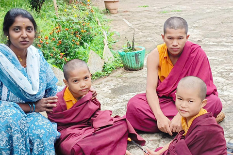 Wycieczka z Bangalore do buddyjskiego klasztoru i wodospadów Shivanasamudram