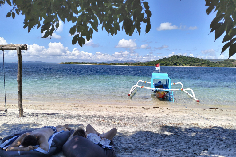 From Lombok: Full-Day Gili Gede, Rengit, & Layar Island Tour Private Tour with Meet at Harbor