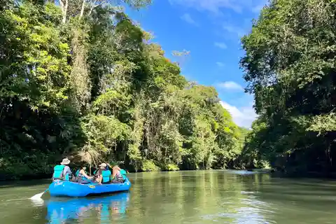 Flottfärd på Peñas Blancas River Safari