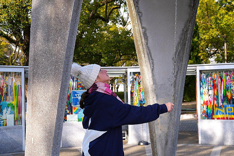 Da Osaka: escursione privata di un giorno a Hiroshima in treno proiettileDa Osaka: escursione di un giorno a Hiroshima con il treno proiettile