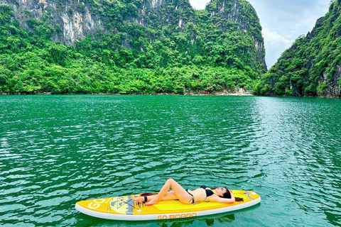 Hanoi: Bai Tu Long Bay Luxury Day Cruise with Lunch & Kayak