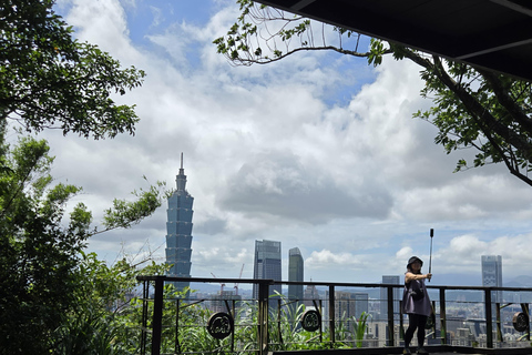 Taipei Private Tour: Heights, Heritage & Local Life Sunset & Night Market