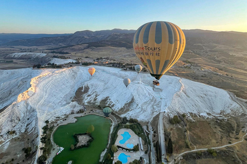 Pamukkale/Cappadoce : vol en montgolfière / transfert à l&#039;hôtelPamukkale : Vol en montgolfière avec petit-déjeuner et certificat inclus