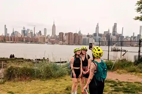 Bike Brooklyn Like a Local - Original NYC Tour Company