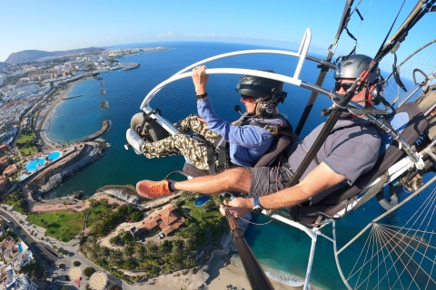 Adeje: Paratrike Flying Tour avec prise en charge à l'hôtel et photosParatrike épique à Tenerife Vol de 25 m