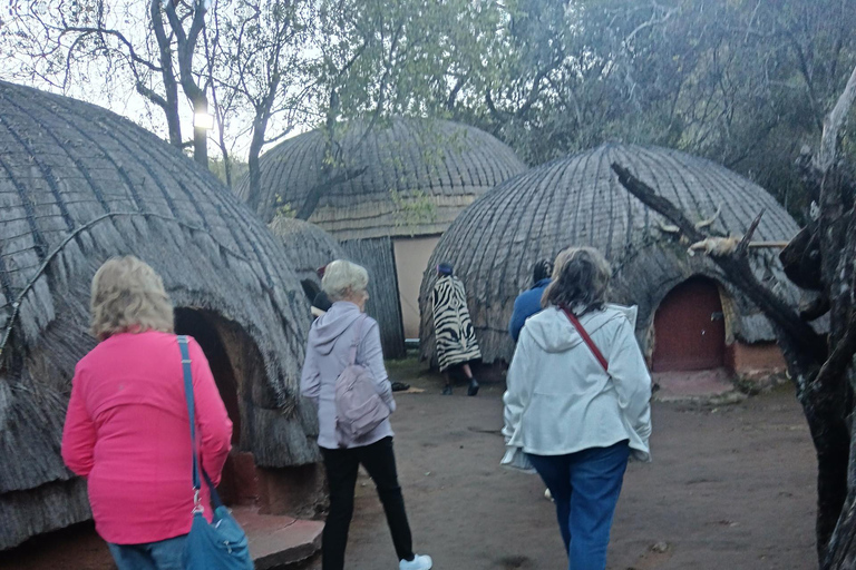 From Johannesburg: Lesedi Village and Maropeng Day Trip