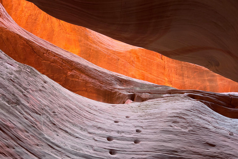 Kanab: Peek-a-Boo Slot Canyon Tour with 4x4 Ride
